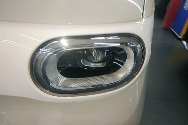 Used Wuling Hongguang MINIEV 2024 3rd Generation 215km Youth Edition Left Front Headlight