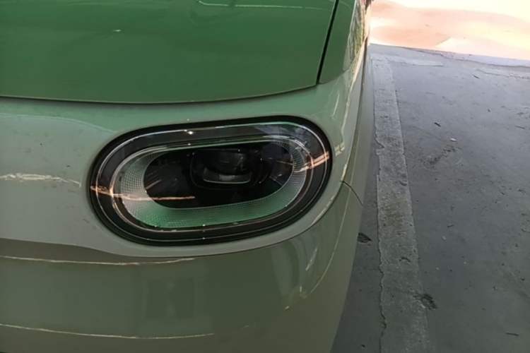 Used Wuling Hongguang MINIEV 2024 3rd Generation 215km Advanced Version Left Front Headlight