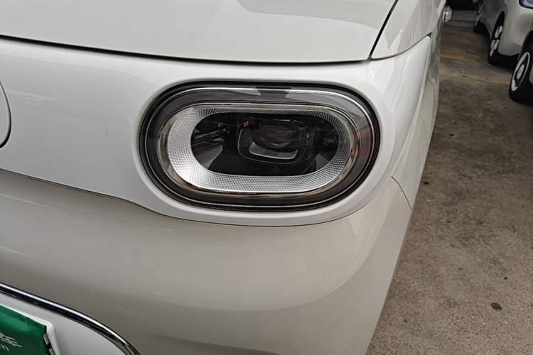 Used Wuling Hongguang MINIEV 2024 3rd Generation 215km Advanced Version Left Front Headlight
