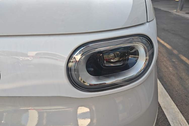 Used Wuling Hongguang MINIEV 2024 3rd Generation 215km Youth Edition Left Front Headlight