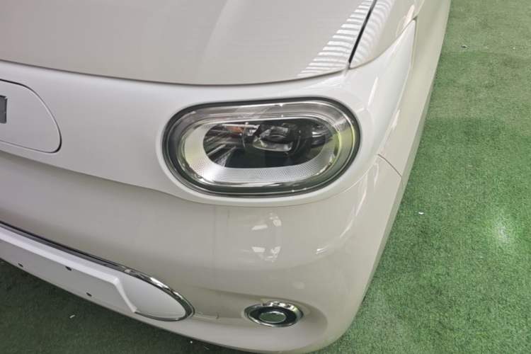 Used Wuling Hongguang MINIEV 2024 3rd Generation 215km Advanced Version Left Front Headlight