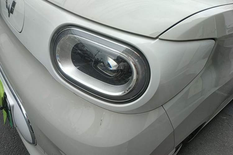 Used Wuling Hongguang MINIEV 2024 3rd Generation 215km Advanced Version Left Front Headlight