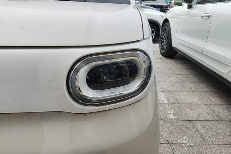 Used Wuling Hongguang MINIEV 2024 3rd Generation 215km Advanced Version Left Front Headlight