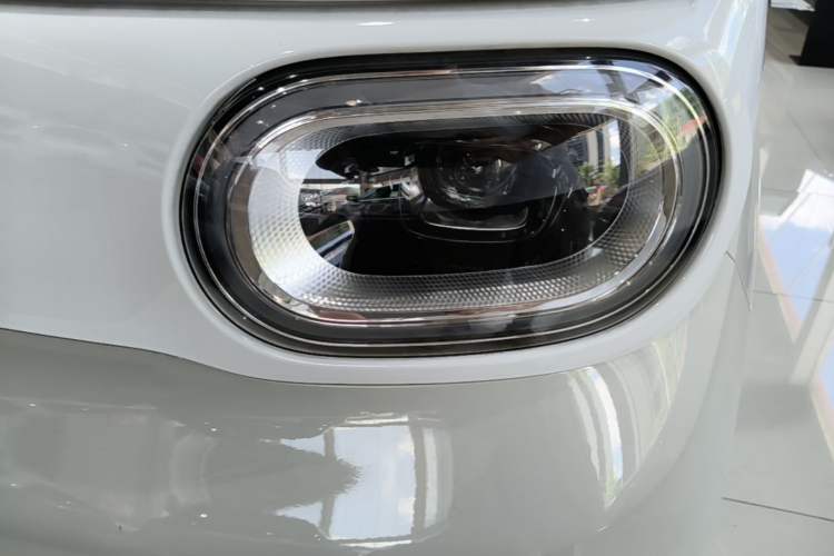 Used Wuling Hongguang MINIEV 2024 3rd Generation 215km Youth Edition Left Front Headlight