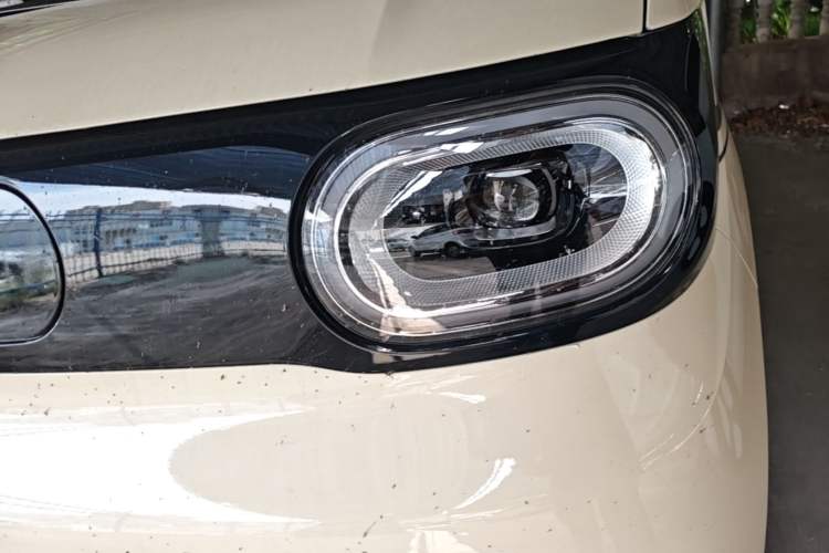 Used Wuling Hongguang MINIEV 2024 3rd Generation 215km Advanced Version Left Front Headlight