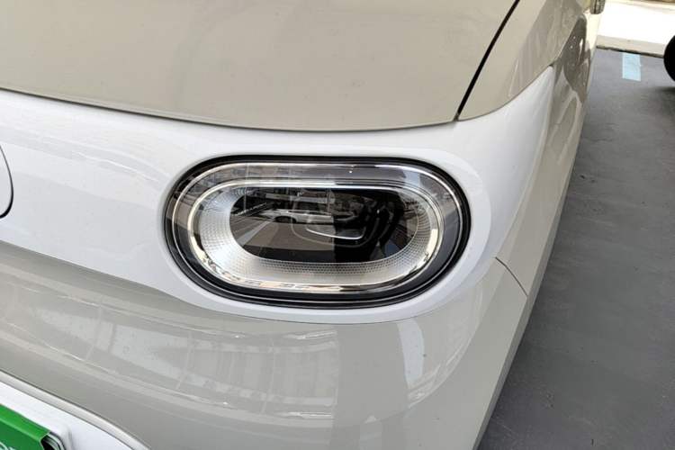 Used Wuling Hongguang MINIEV 2024 3rd Generation 215km Youth Edition Left Front Headlight