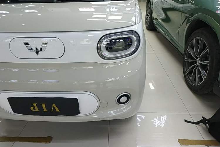 Used Wuling Hongguang MINIEV 2024 3rd Generation 215km Youth Edition Left Front Headlight