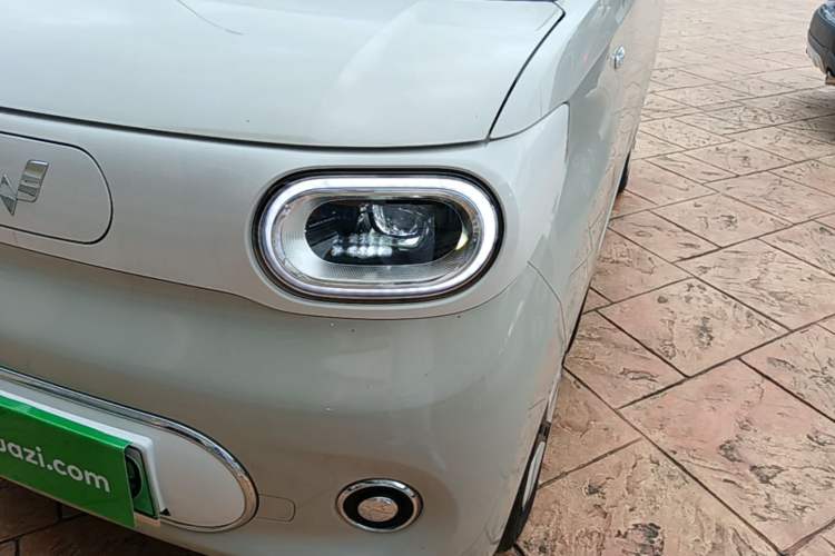 Used Wuling Hongguang MINIEV 2024 3rd Generation 215km Advanced Version Left Front Headlight
