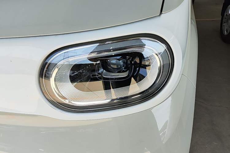 Used Wuling Hongguang MINIEV 2024 3rd Generation 215km Advanced Version Left Front Headlight