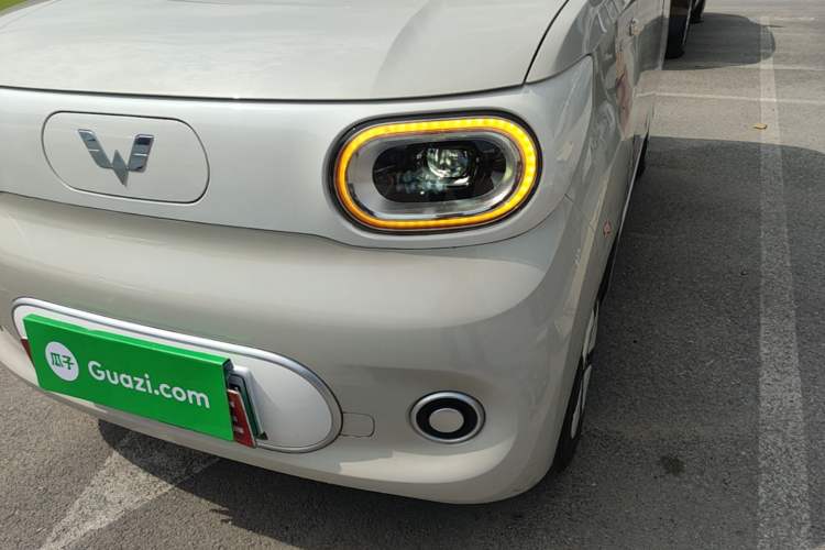 Used Wuling Hongguang MINIEV 2024 3rd Generation 215km Youth Edition Left Front Headlight