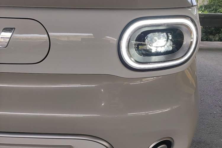 Used Wuling Hongguang MINIEV 2024 3rd Generation 215km Youth Edition Left Front Headlight