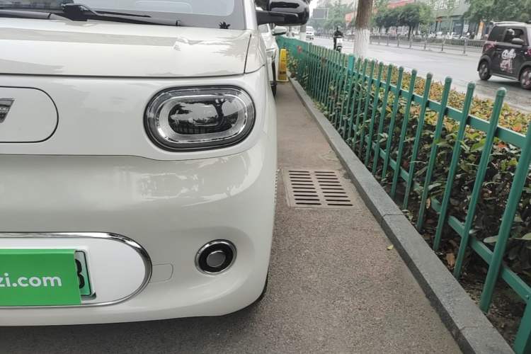 Used Wuling Hongguang MINIEV 2024 3rd Generation 215km Advanced Version Left Front Headlight