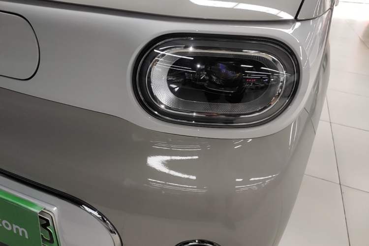 Used Wuling Hongguang MINIEV 2024 3rd Generation 215km Advanced Version Left Front Headlight