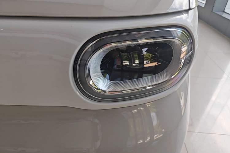Used Wuling Hongguang MINIEV 2024 3rd Generation 215km Youth Edition Left Front Headlight
