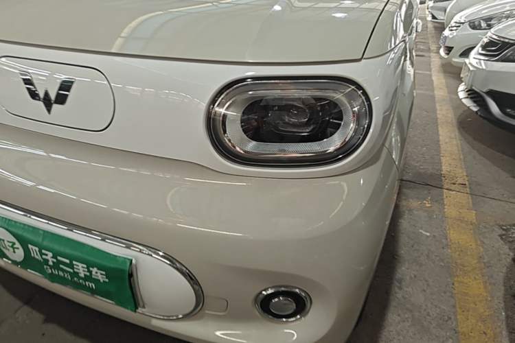 Used Wuling Hongguang MINIEV 2024 3rd Generation 215km Advanced Version Left Front Headlight