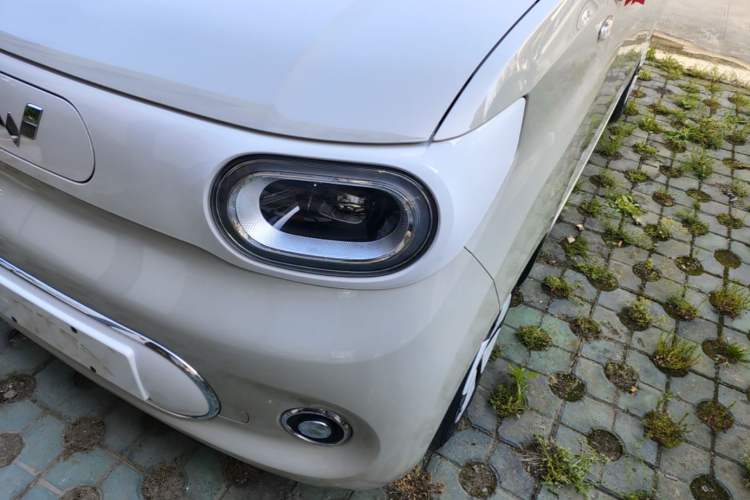 Used Wuling Hongguang MINIEV 2024 3rd Generation 215km Advanced Version Left Front Headlight