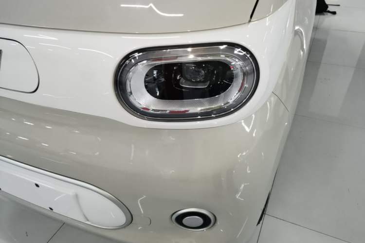 Used Wuling Hongguang MINIEV 2024 3rd Generation 215km Youth Edition Left Front Headlight