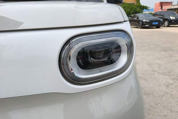 Used Wuling Hongguang MINIEV 2024 3rd Generation 215km Youth Edition Left Front Headlight
