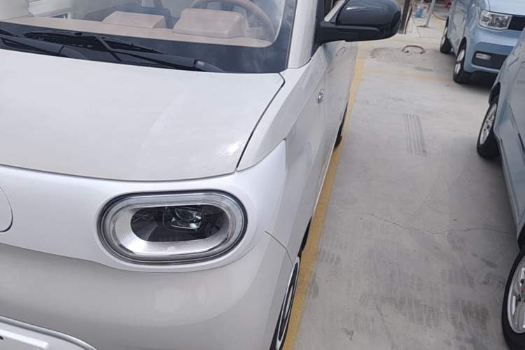 Used Wuling Hongguang MINIEV 2024 3rd Generation 215km Youth Edition Left Front Headlight