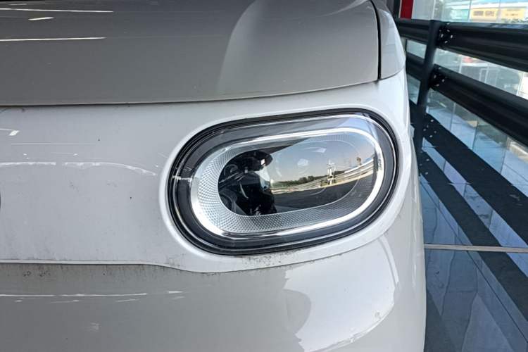 Used Wuling Hongguang MINIEV 2024 3rd Generation 215km Youth Edition Left Front Headlight