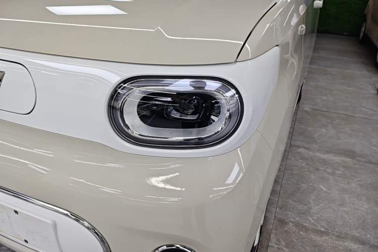 Used Wuling Hongguang MINIEV 2024 3rd Generation 215km Advanced Version Left Front Headlight