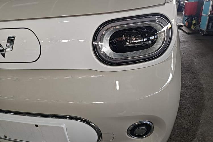 Used Wuling Hongguang MINIEV 2024 3rd Generation 215km Advanced Version Left Front Headlight