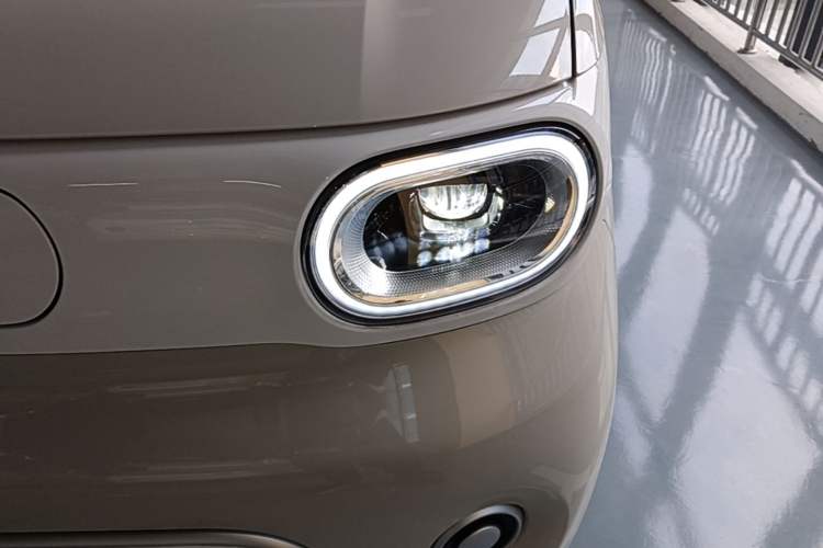 Used Wuling Hongguang MINIEV 2024 3rd Generation 215km Youth Edition Left Front Headlight