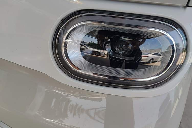 Used Wuling Hongguang MINIEV 2024 3rd Generation 215km Youth Edition Left Front Headlight