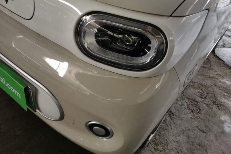 Used Wuling Hongguang MINIEV 2024 3rd Generation 215km Advanced Version Left Front Headlight