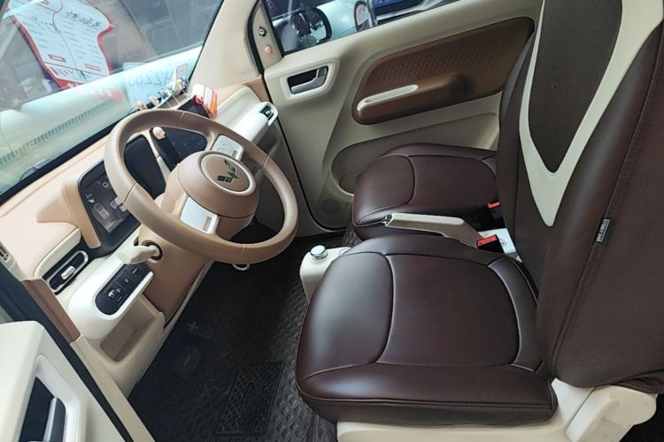 Used Wuling Hongguang MINIEV 2024 3rd Generation 215km Advanced Version Left Front Seat