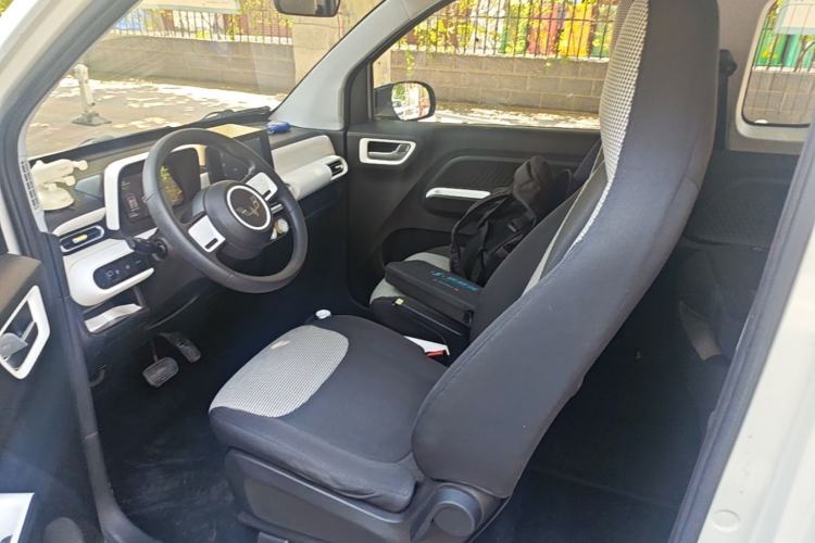 Used Wuling Hongguang MINIEV 2024 3rd Generation 215km Advanced Version Left Front Seat