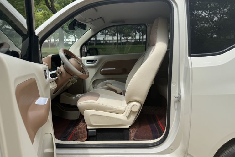 Used Wuling Hongguang MINIEV 2024 3rd Generation 215km Youth Edition Left Front Seat