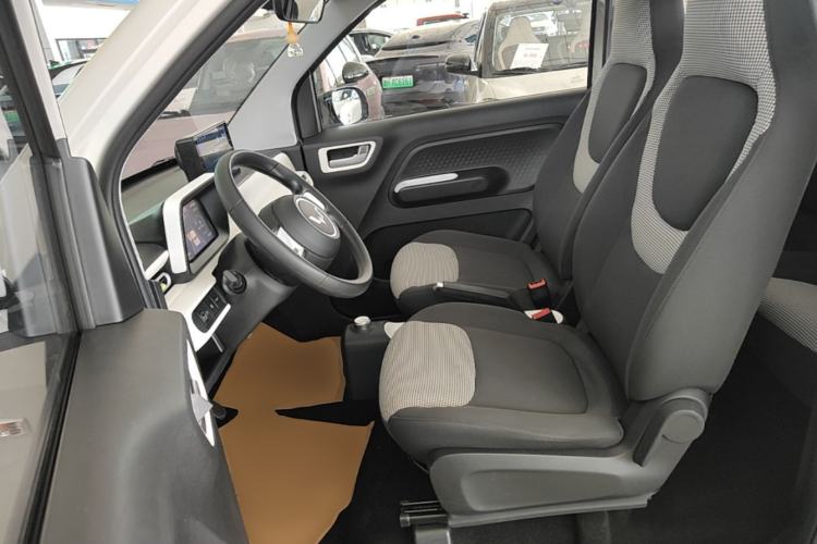 Used Wuling Hongguang MINIEV 2024 3rd Generation 215km Youth Edition Left Front Seat