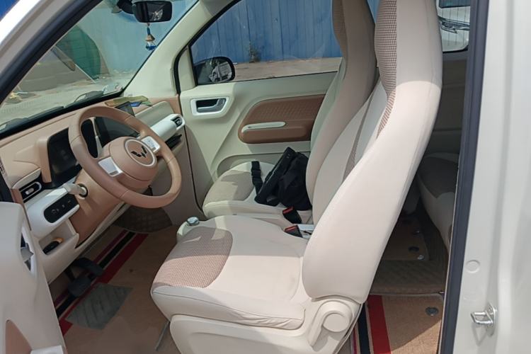 Used Wuling Hongguang MINIEV 2024 3rd Generation 215km Advanced Version Left Front Seat