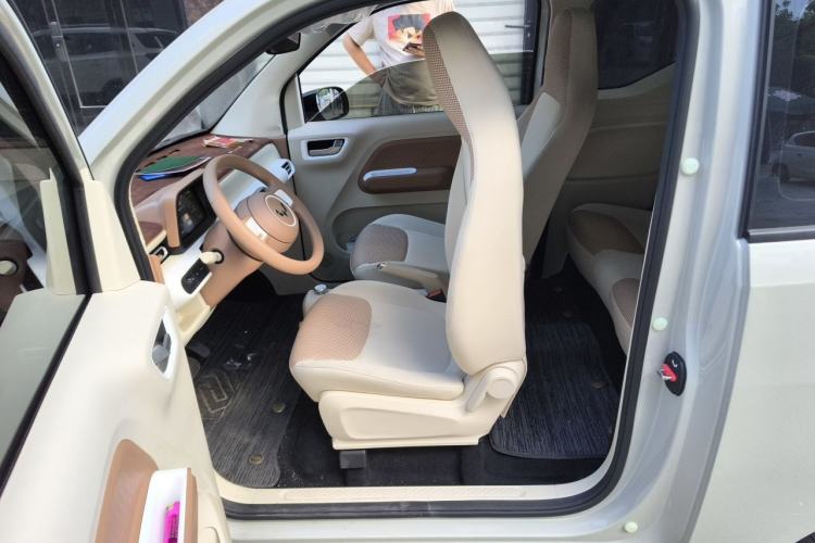 Used Wuling Hongguang MINIEV 2024 3rd Generation 215km Youth Edition Left Front Seat