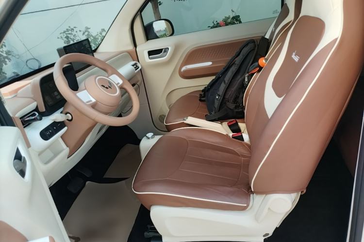 Used Wuling Hongguang MINIEV 2024 3rd Generation 215km Youth Edition Left Front Seat
