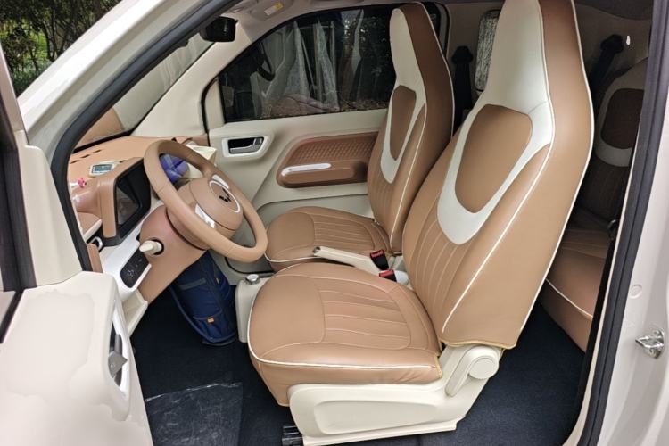 Used Wuling Hongguang MINIEV 2024 3rd Generation 215km Youth Edition Left Front Seat