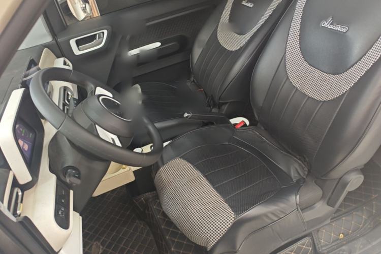 Used Wuling Hongguang MINIEV 2024 3rd Generation 170 km Left Front Seat