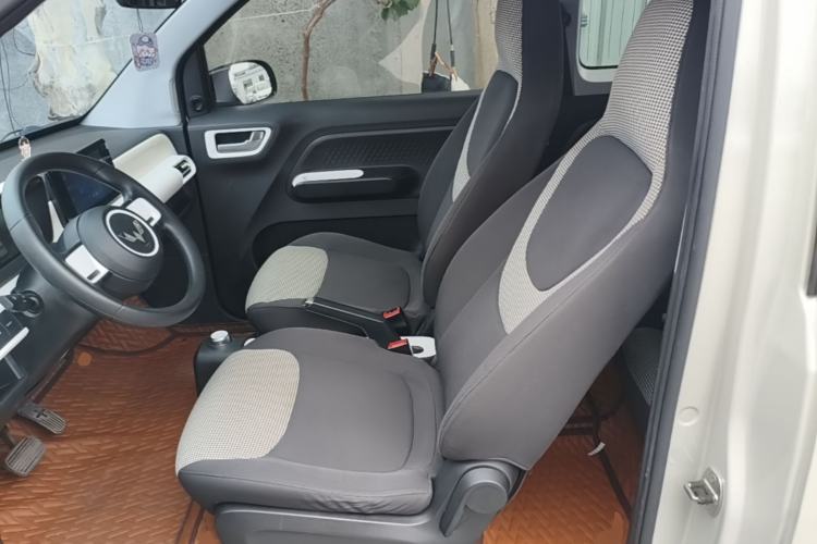 Used Wuling Hongguang MINIEV 2024 3rd Generation 215km Advanced Version Left Front Seat