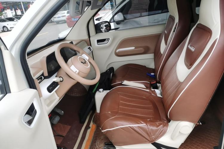 Used Wuling Hongguang MINIEV 2024 3rd Generation 215km Advanced Version Left Front Seat