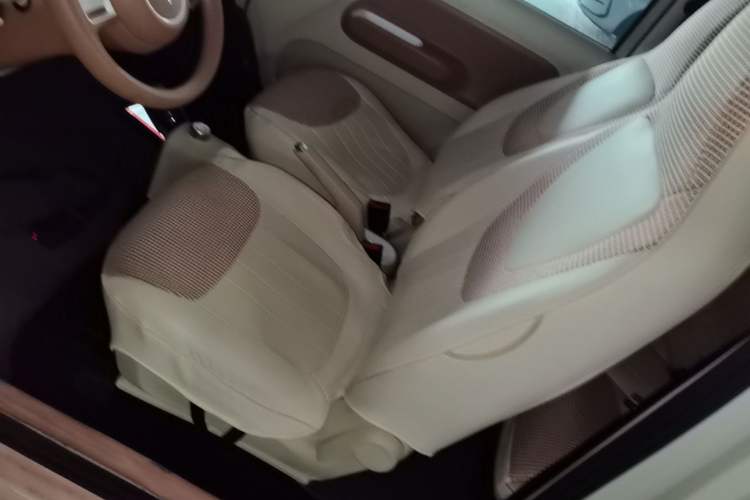 Used Wuling Hongguang MINIEV 2024 3rd Generation 215km Advanced Version Left Front Seat