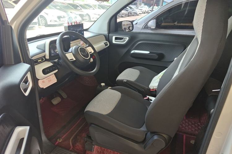Used Wuling Hongguang MINIEV 2024 3rd Generation 215km Youth Edition Left Front Seat