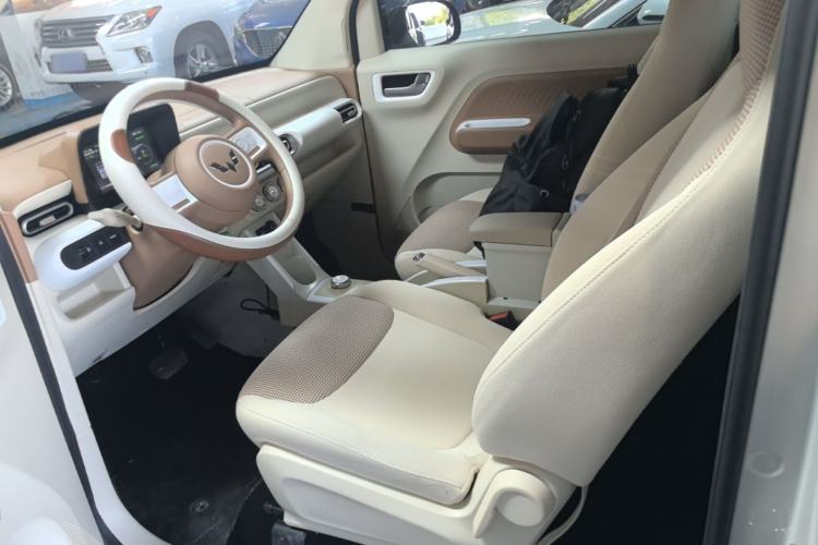 Used Wuling Hongguang MINIEV 2024 3rd Generation 215km Youth Edition Left Front Seat