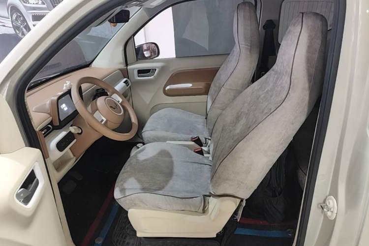 Used Wuling Hongguang MINIEV 2024 3rd Generation 215km Youth Edition Left Front Seat