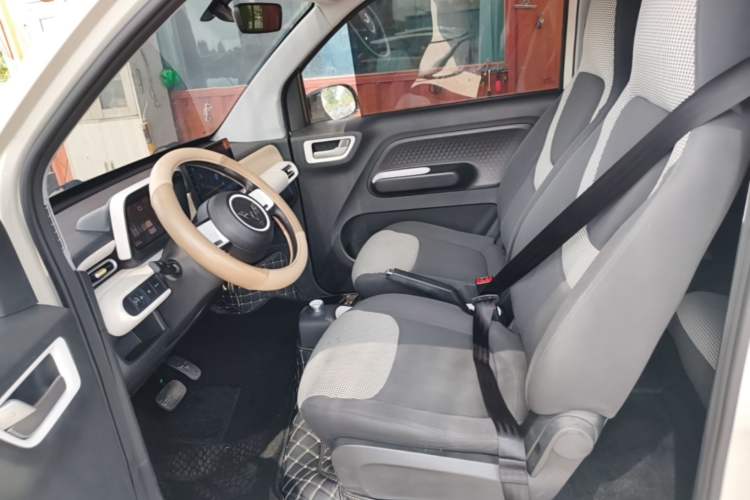 Used Wuling Hongguang MINIEV 2024 3rd Generation 215km Youth Edition Left Front Seat
