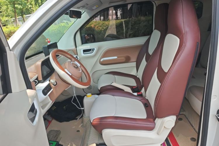 Used Wuling Hongguang MINIEV 2024 3rd Generation 215km Youth Edition Left Front Seat
