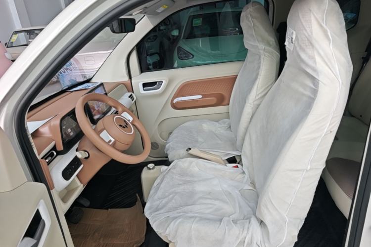 Used Wuling Hongguang MINIEV 2024 3rd Generation 215km Youth Edition Left Front Seat