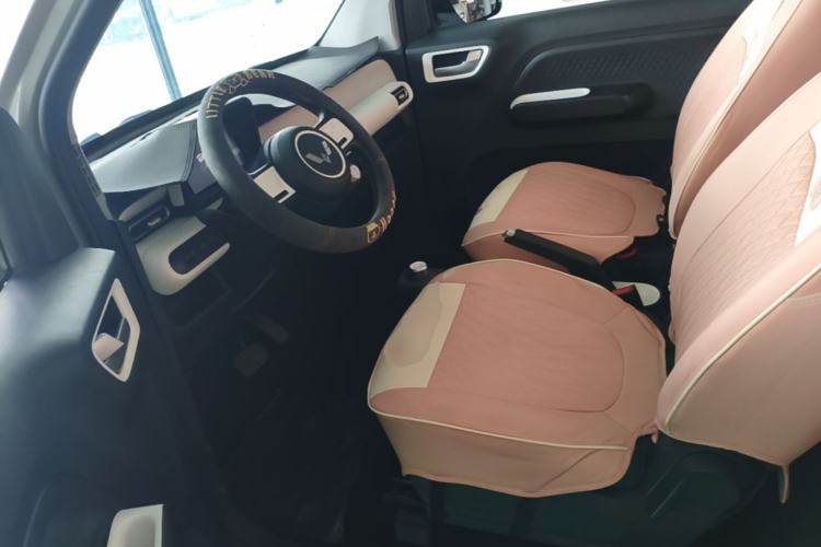 Used Wuling Hongguang MINIEV 2024 3rd Generation 215km Youth Edition Left Front Seat