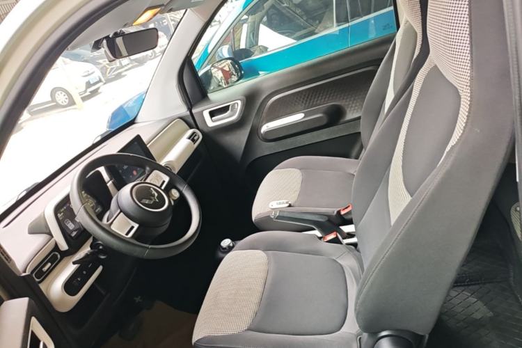 Used Wuling Hongguang MINIEV 2024 3rd Generation 215km Advanced Version Left Front Seat