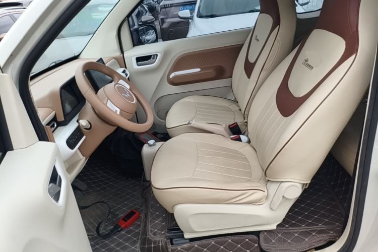 Used Wuling Hongguang MINIEV 2024 3rd Generation 215km Youth Edition Left Front Seat